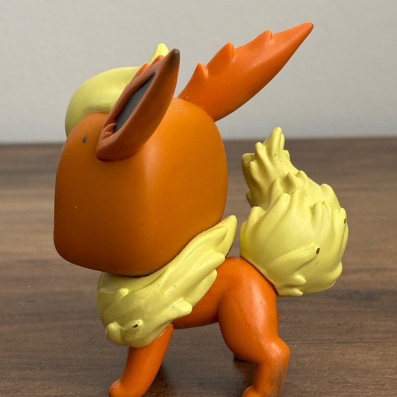 POKEMON Games Funko POP! #629 FlAREON Vinyl Figure 2022 Loose Toy Collectible - Picture 6 of 13